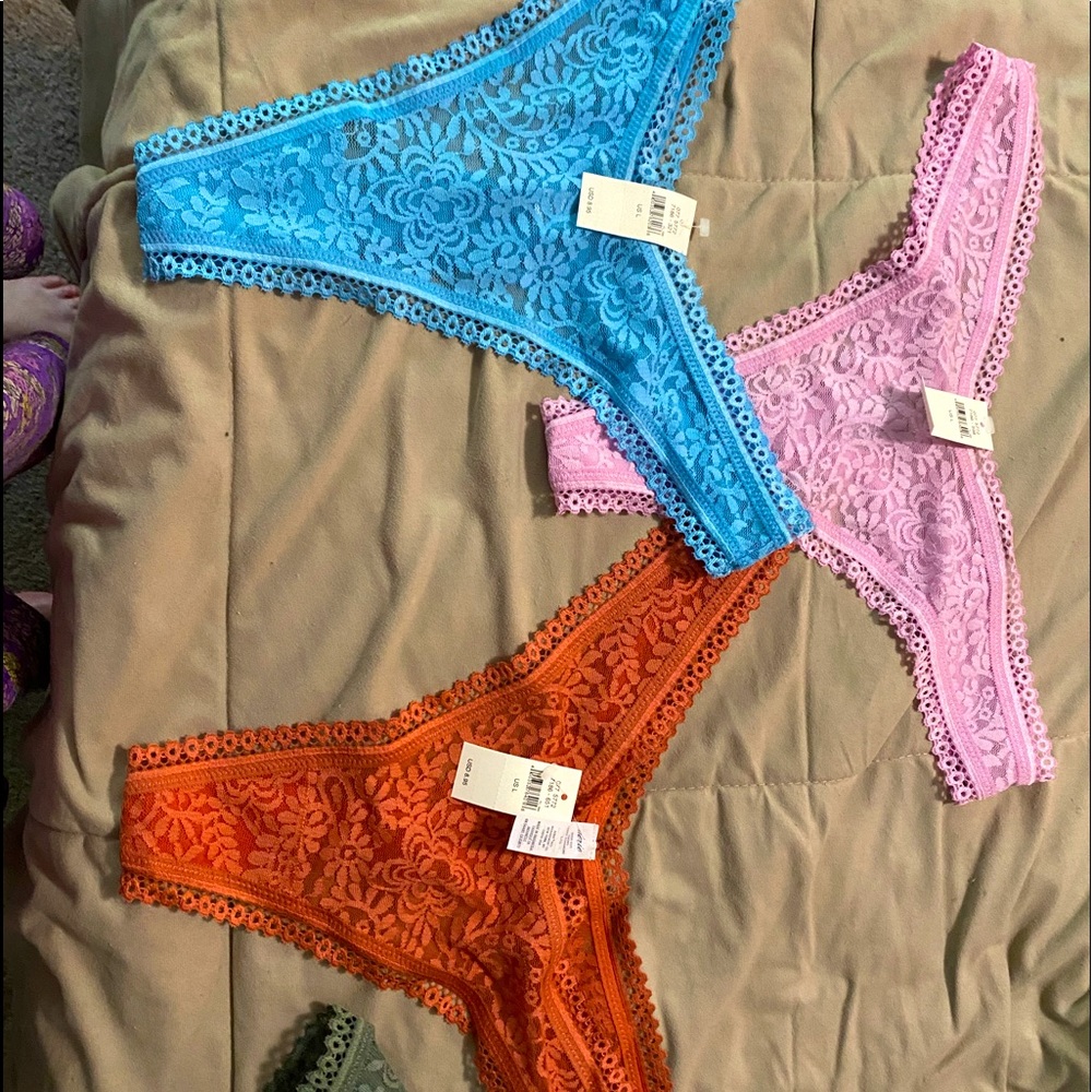 NWT lace high cut thong undies aerie